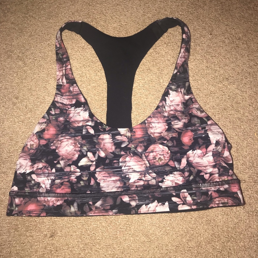 Lululemon sports bra